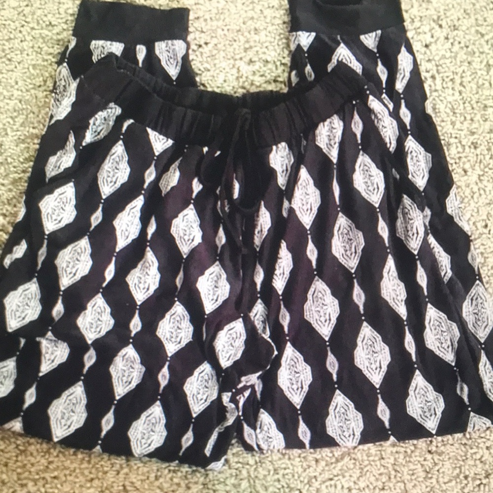 Black and White Patterned Pants